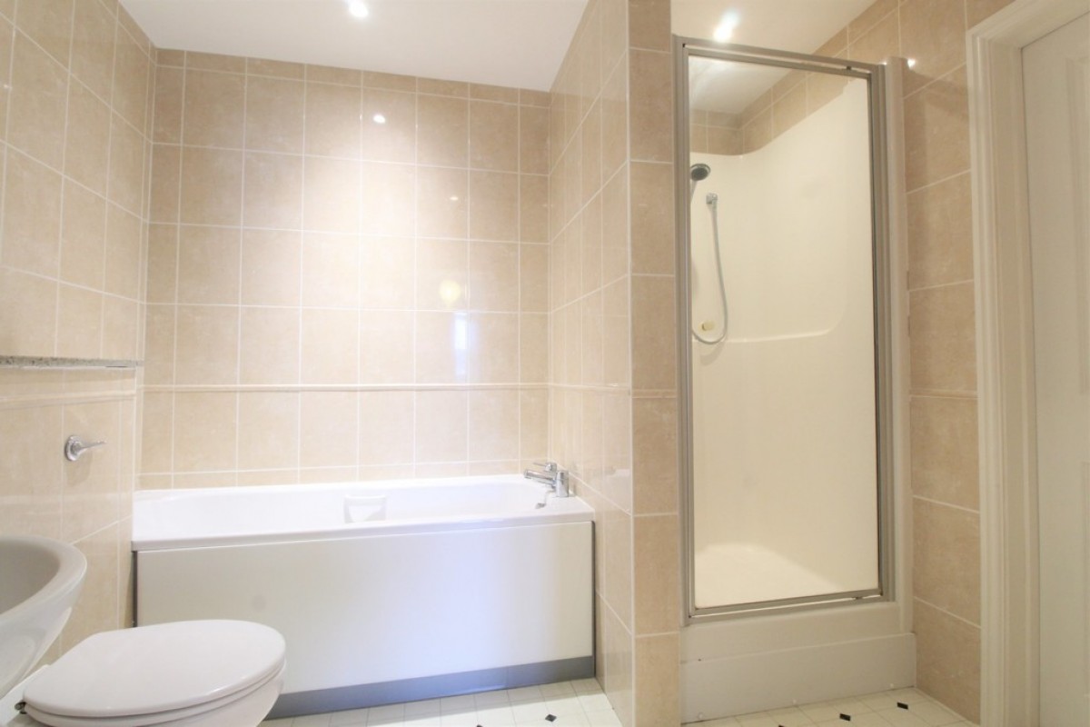 Bloyes Mews, North Station