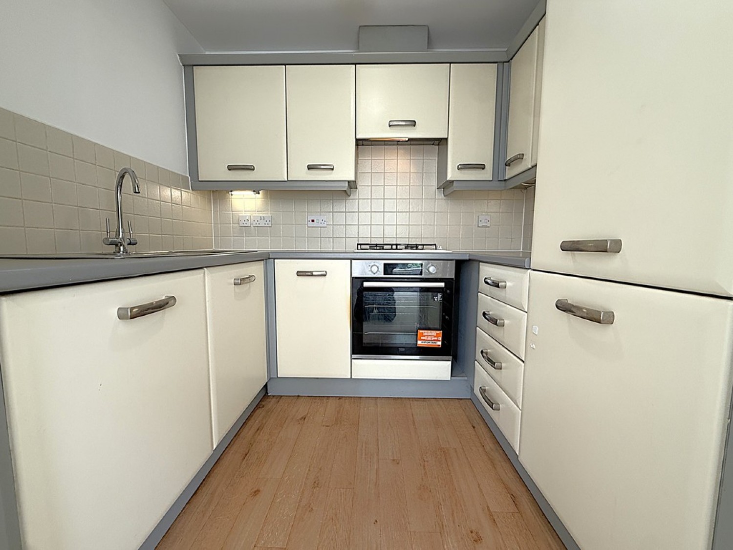 2 bedroom Flat for Letting Bradman Court, Circular Road East