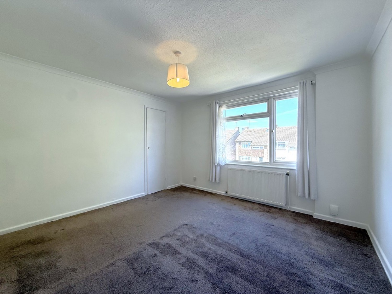 2 bedroom House for Letting Durham Square, Town Centre
