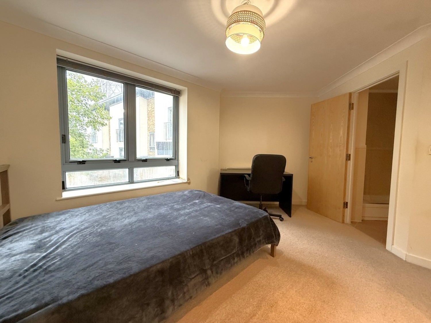 2 bedroom Flat in Ballantyne Drive, Hythe