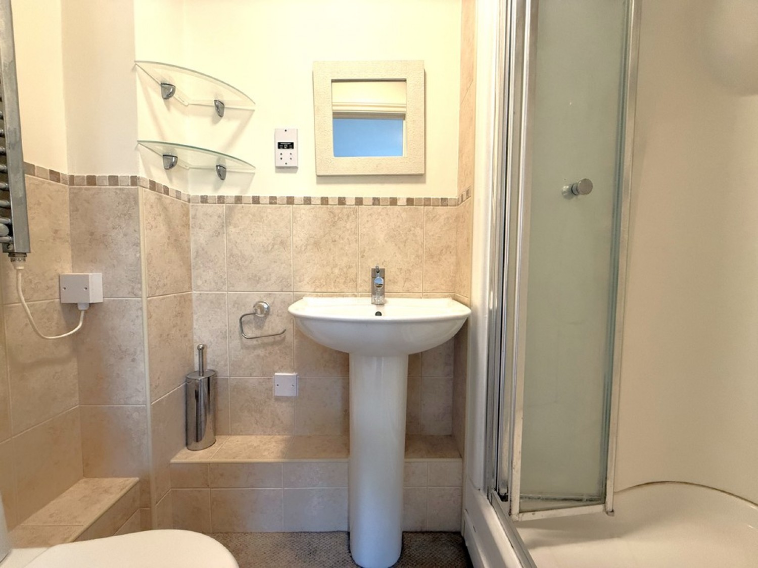 2 bedroom Flat for Letting Salisbury Avenue, Town Centre