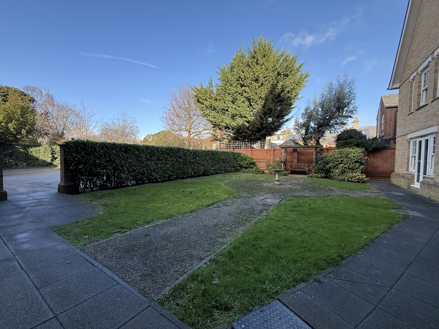 2 bedroom Flat for Letting Salisbury Avenue, Town Centre