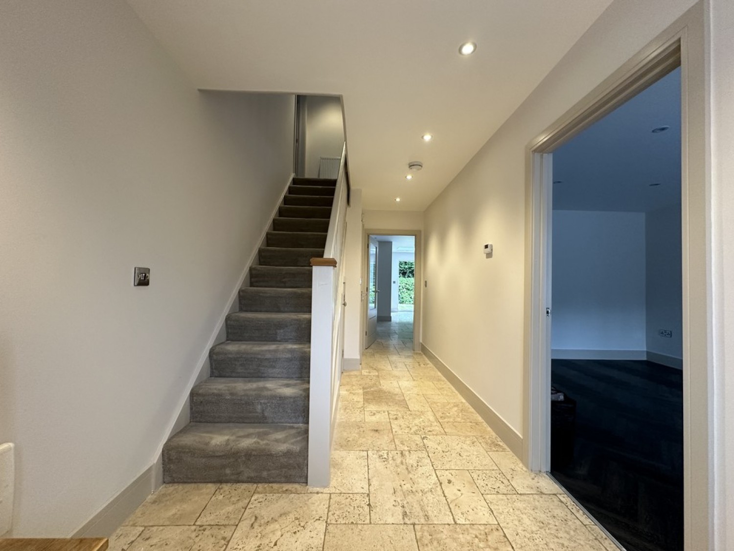 Warren Lane, Stanway