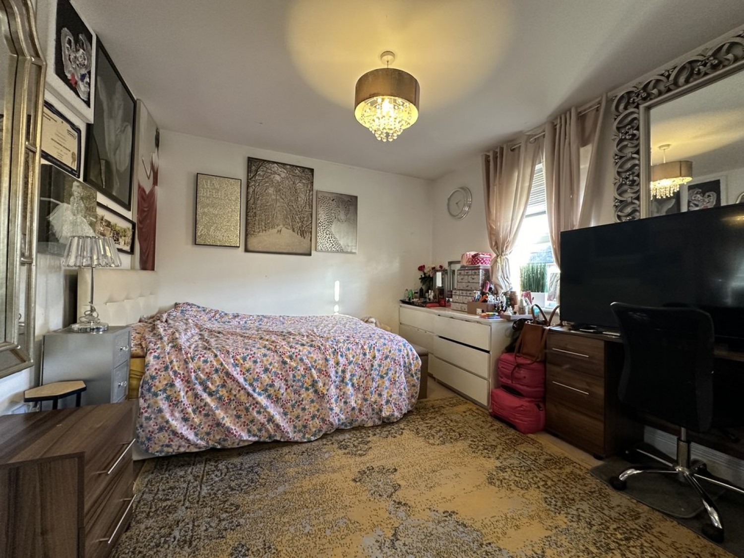 4 bedroom House for Sale Little Woods Mews, North Station