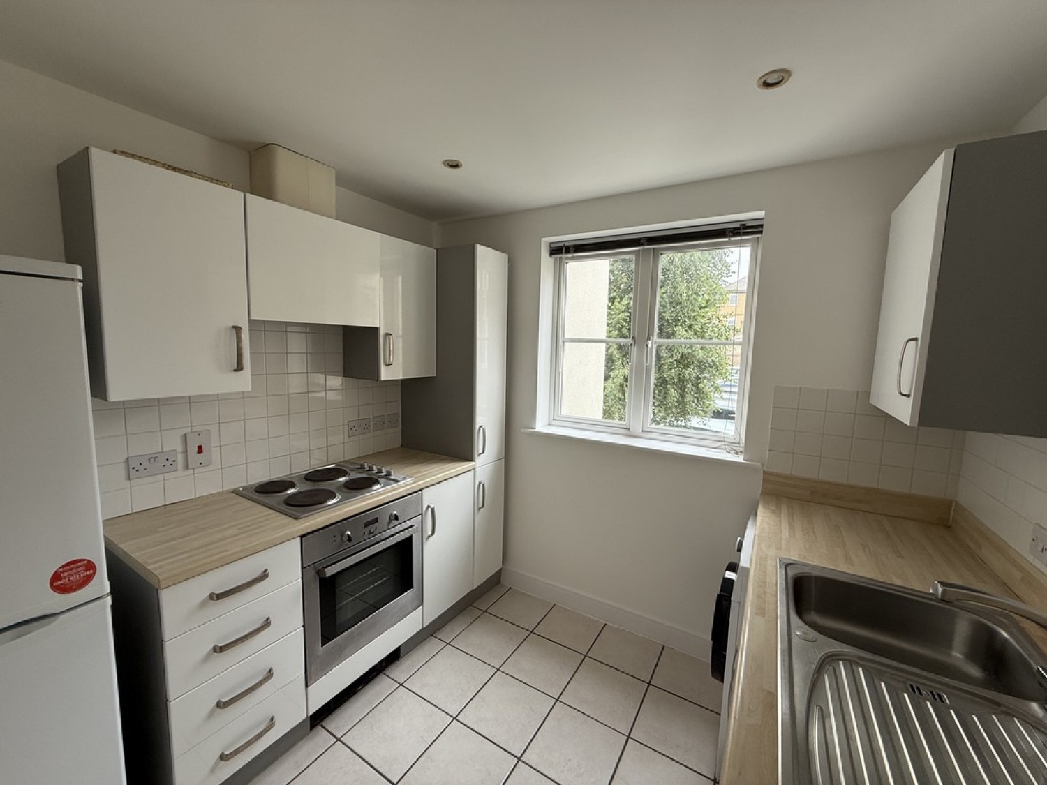 2 bedroom Flat in Woods Court, North Station