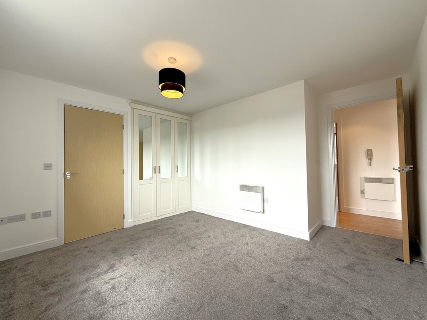 2 bedroom Flat in Woods Court, North Station