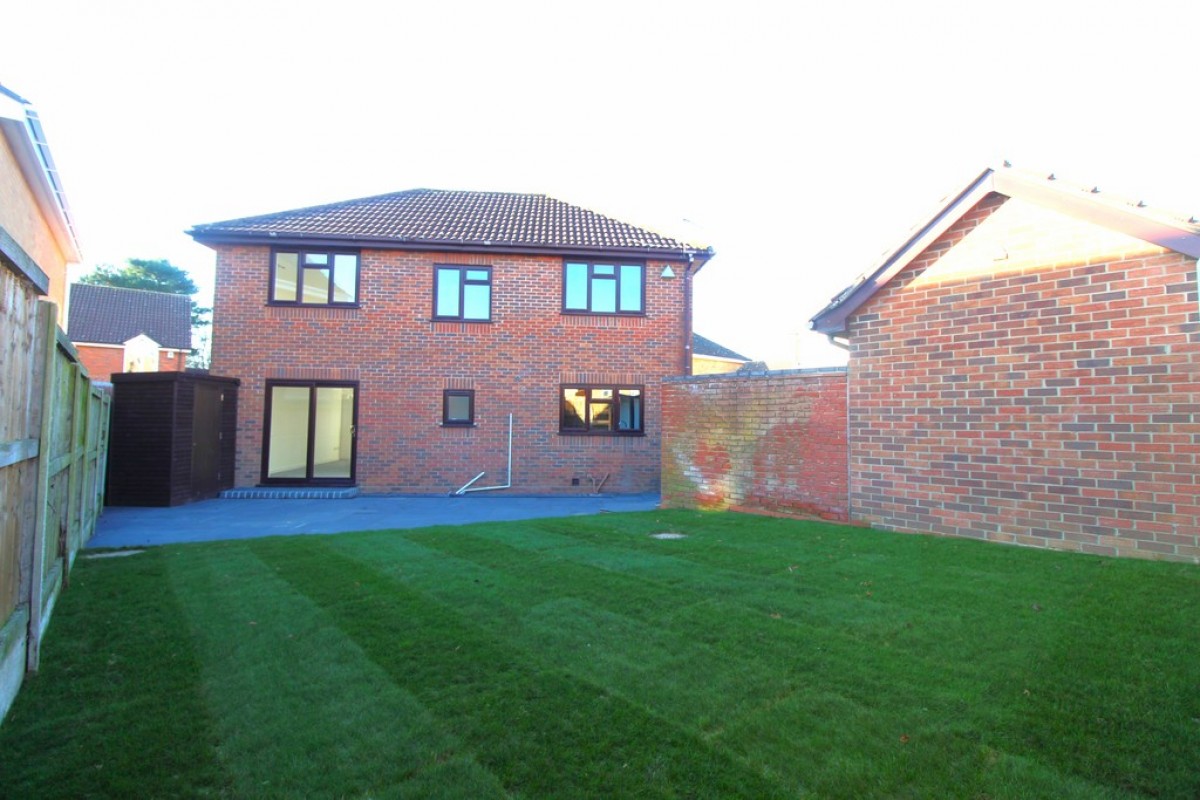 Pampas Close, Highwoods