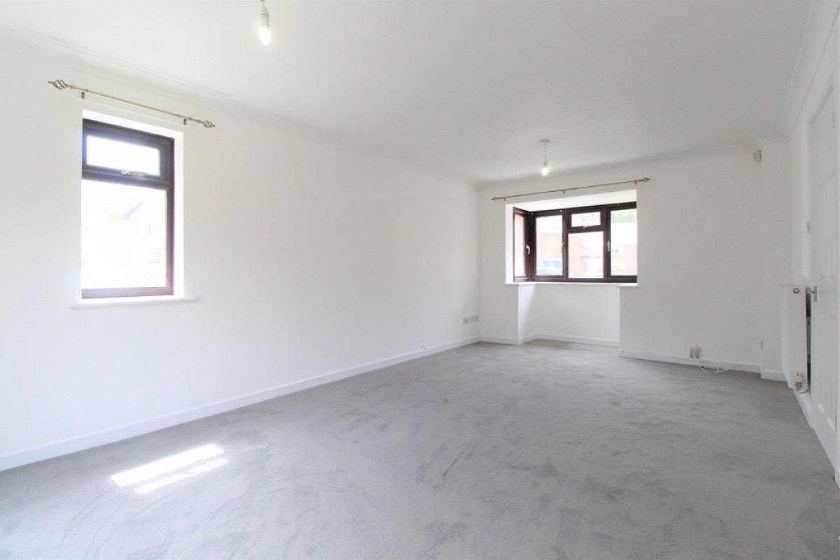 Pampas Close, Highwoods