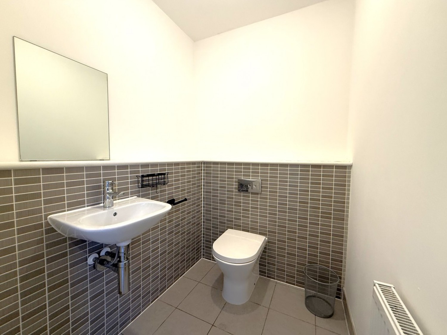 3 bedroom House for Letting Cowper Crescent, Mile End