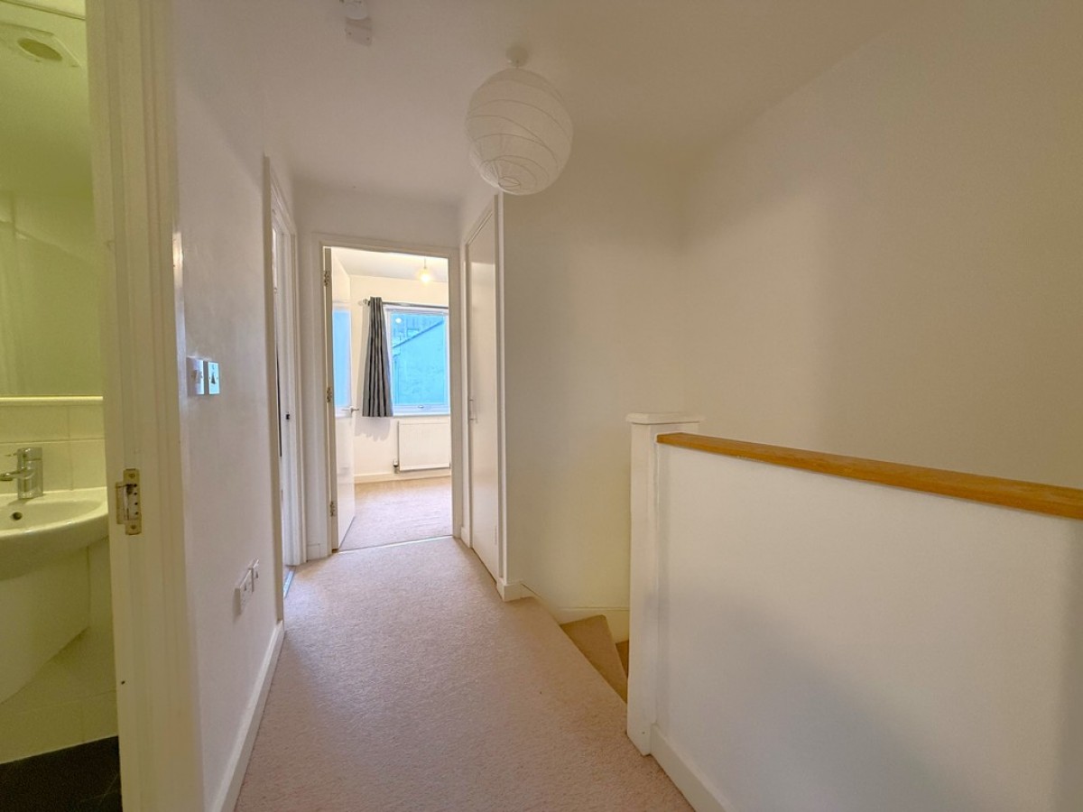 Cowper Crescent, Mile End