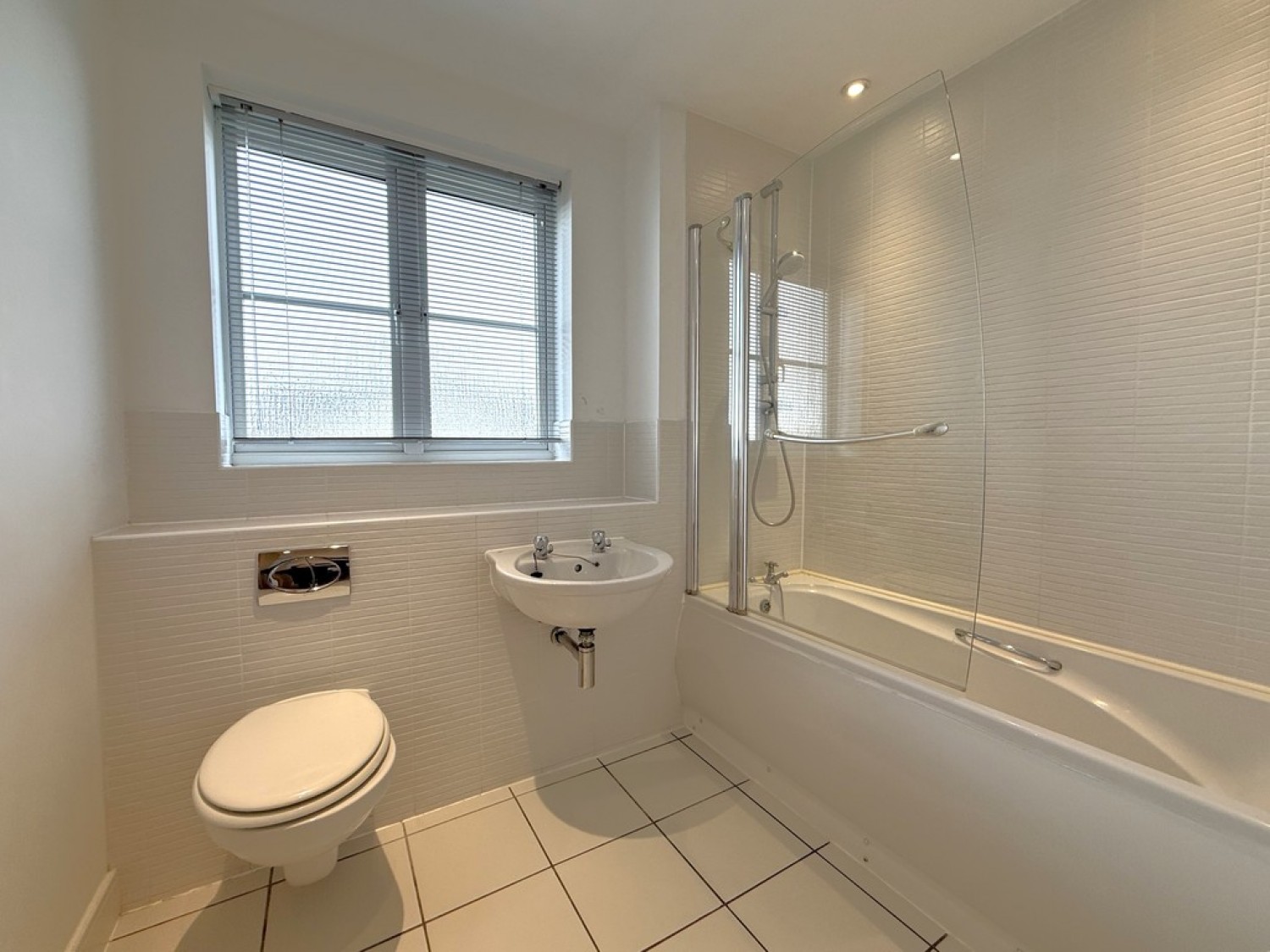 2 bedroom Flat for Sale Propelair Way, North Station