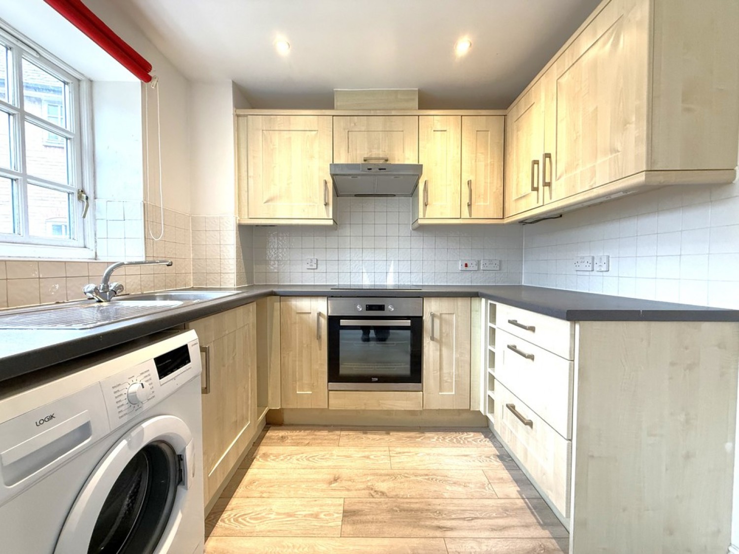 2 bedroom Flat for Sale Albany Gardens, Hythe