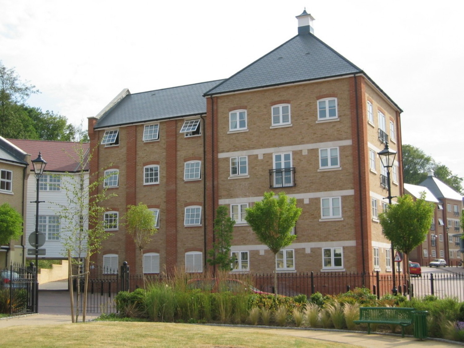 2 bedroom Flat for Sale Albany Gardens, Hythe