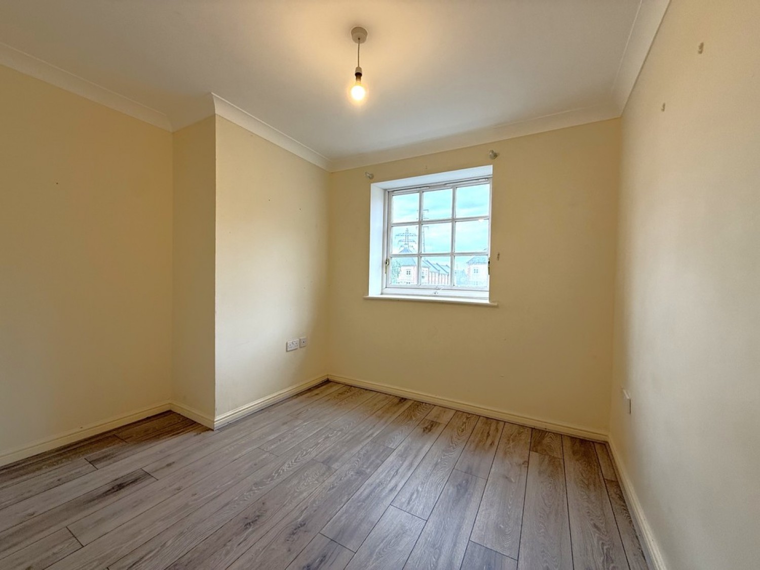 2 bedroom Flat for Sale Albany Gardens, Hythe