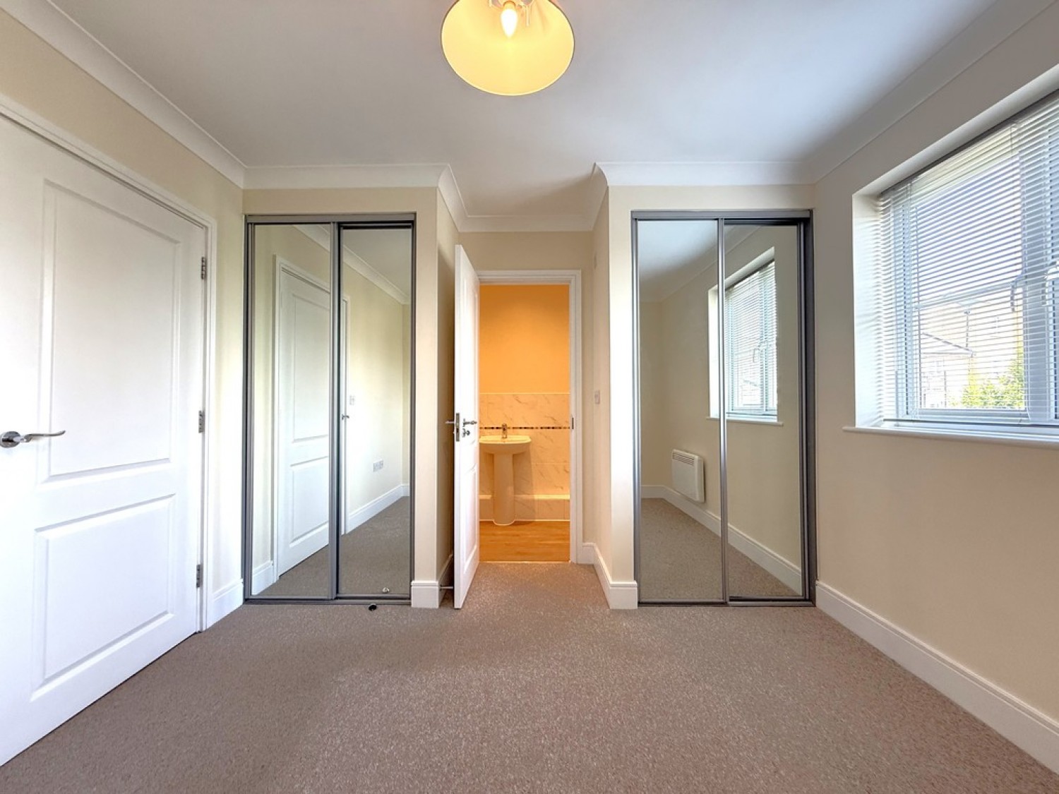 2 bedroom Flat for Sale Aerofoil Grove, North Station