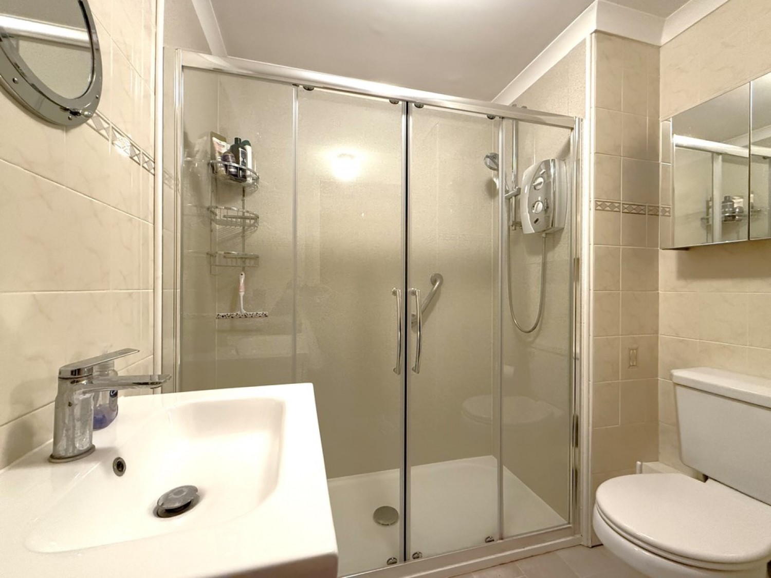 2 bedroom Flat for Sale Victoria Chase, North Station Road