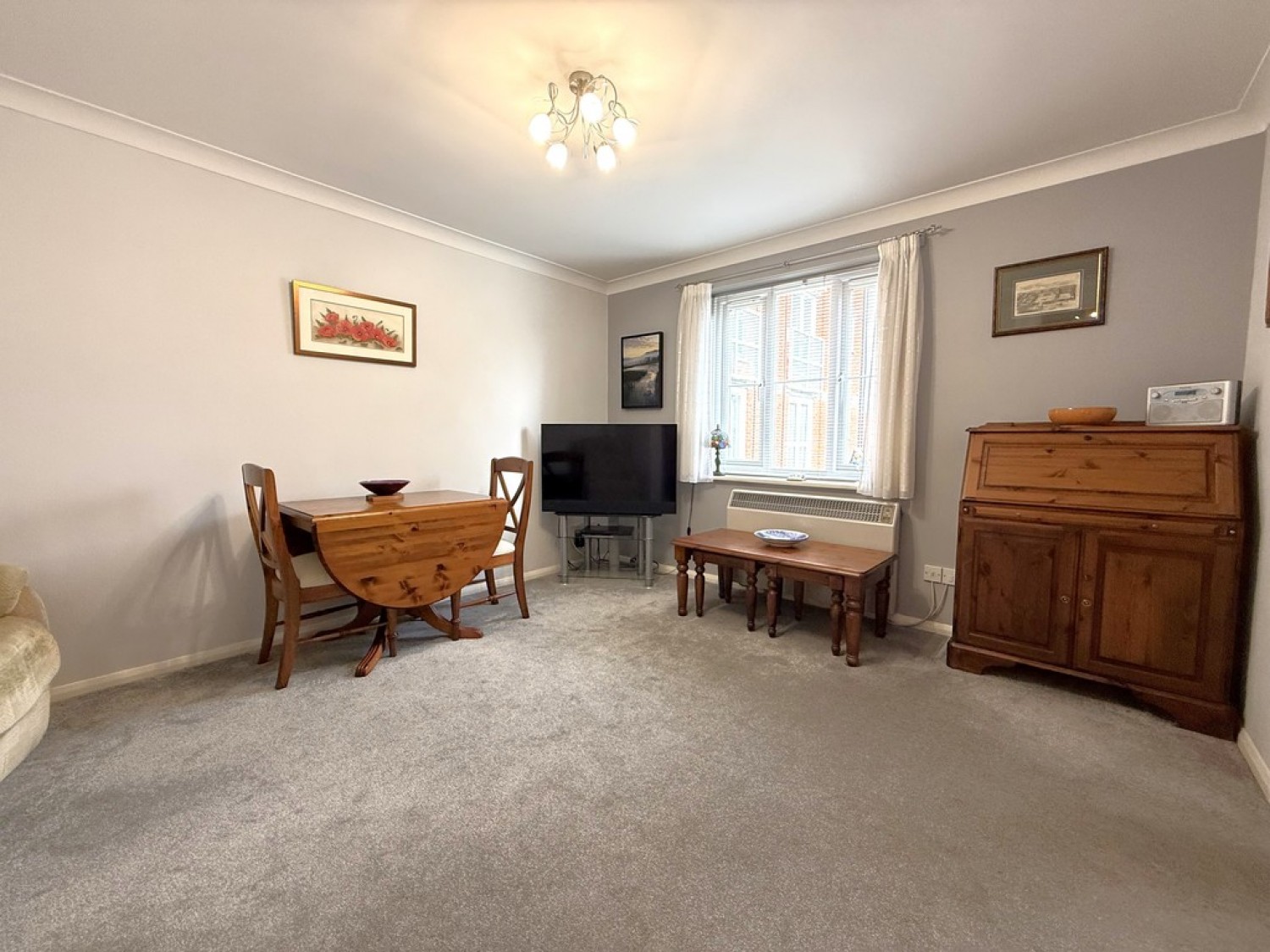 2 bedroom Flat for Sale Victoria Chase, North Station Road