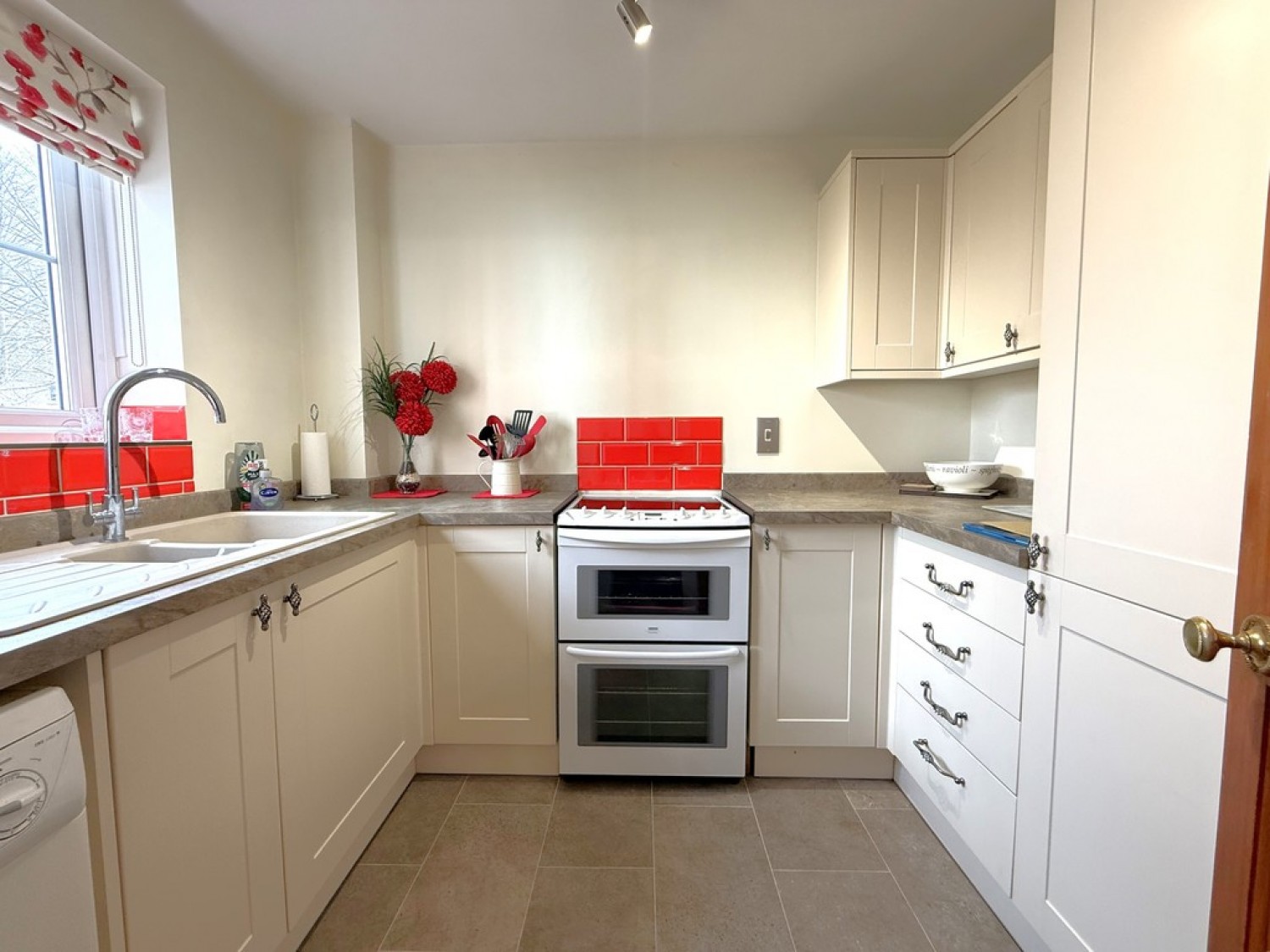 2 bedroom Flat for Sale Victoria Chase, North Station Road