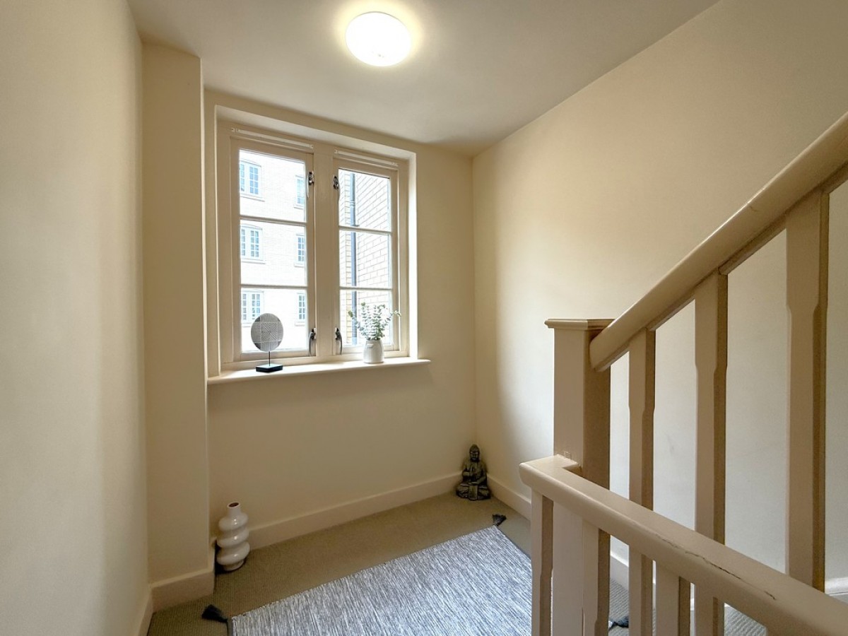 Grosvenor Place, East Street