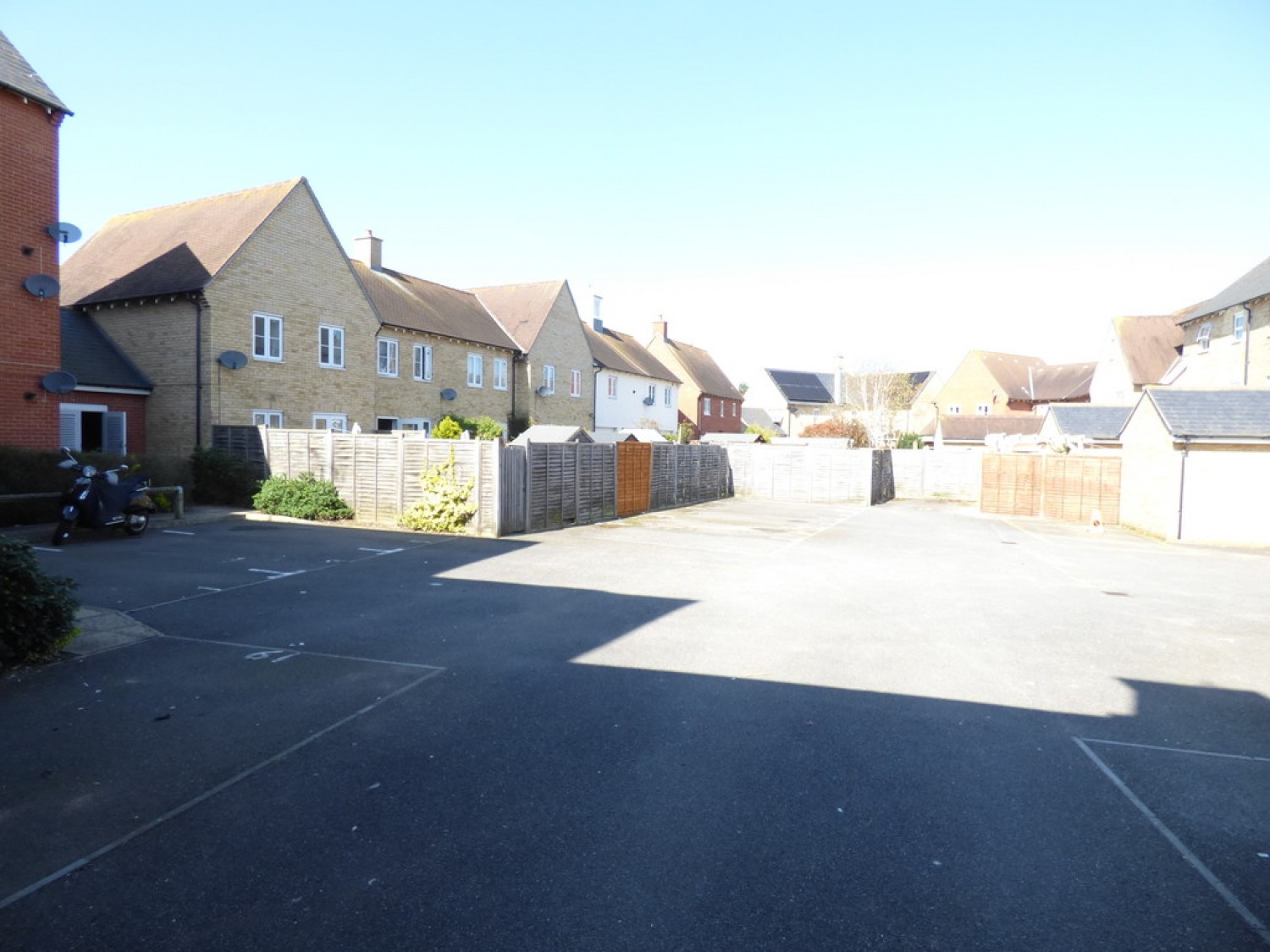 2 bedroom Flat for Sale Chariot Drive, South Colchester