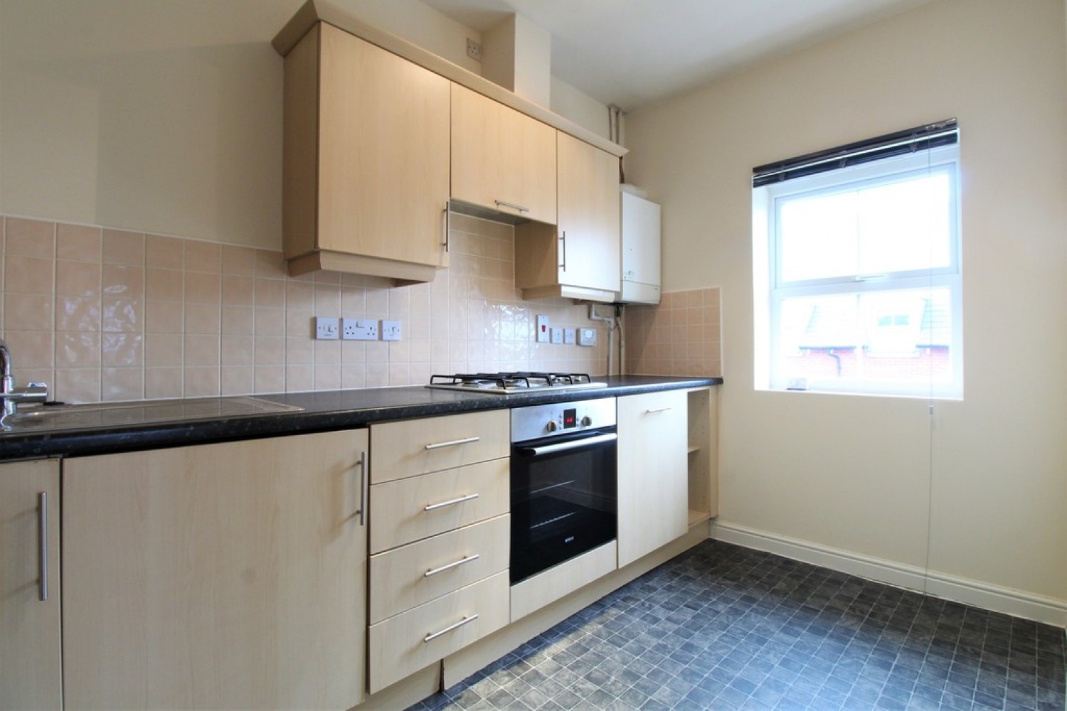 2 bedroom Flat for Sale Chariot Drive, South Colchester