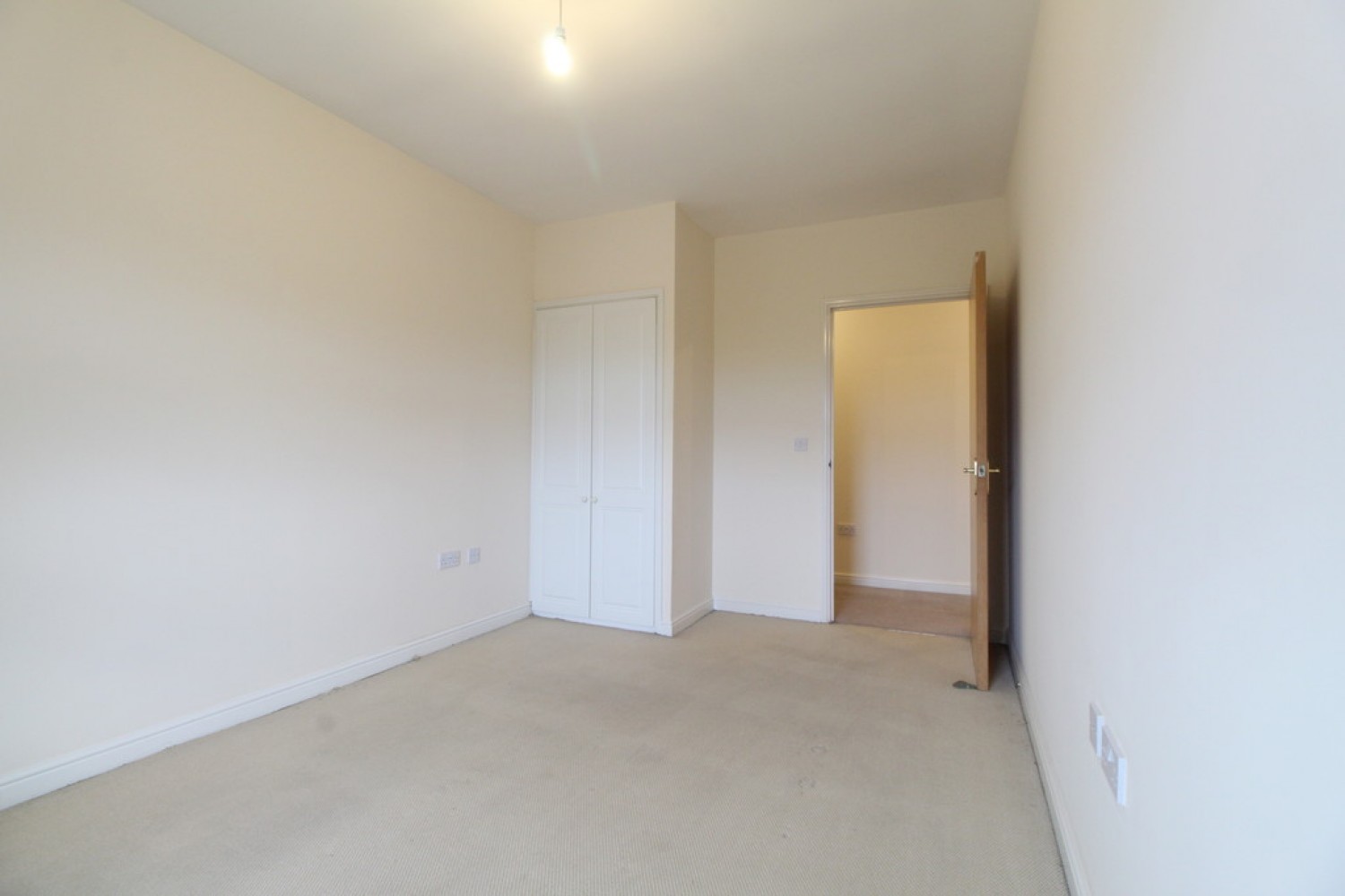 2 bedroom Flat for Sale Chariot Drive, South Colchester