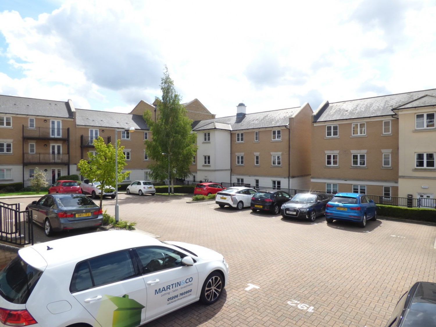 2 bedroom Flat for Sale Woods Court, North Station