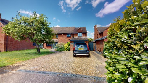 Main Road, Shurdington