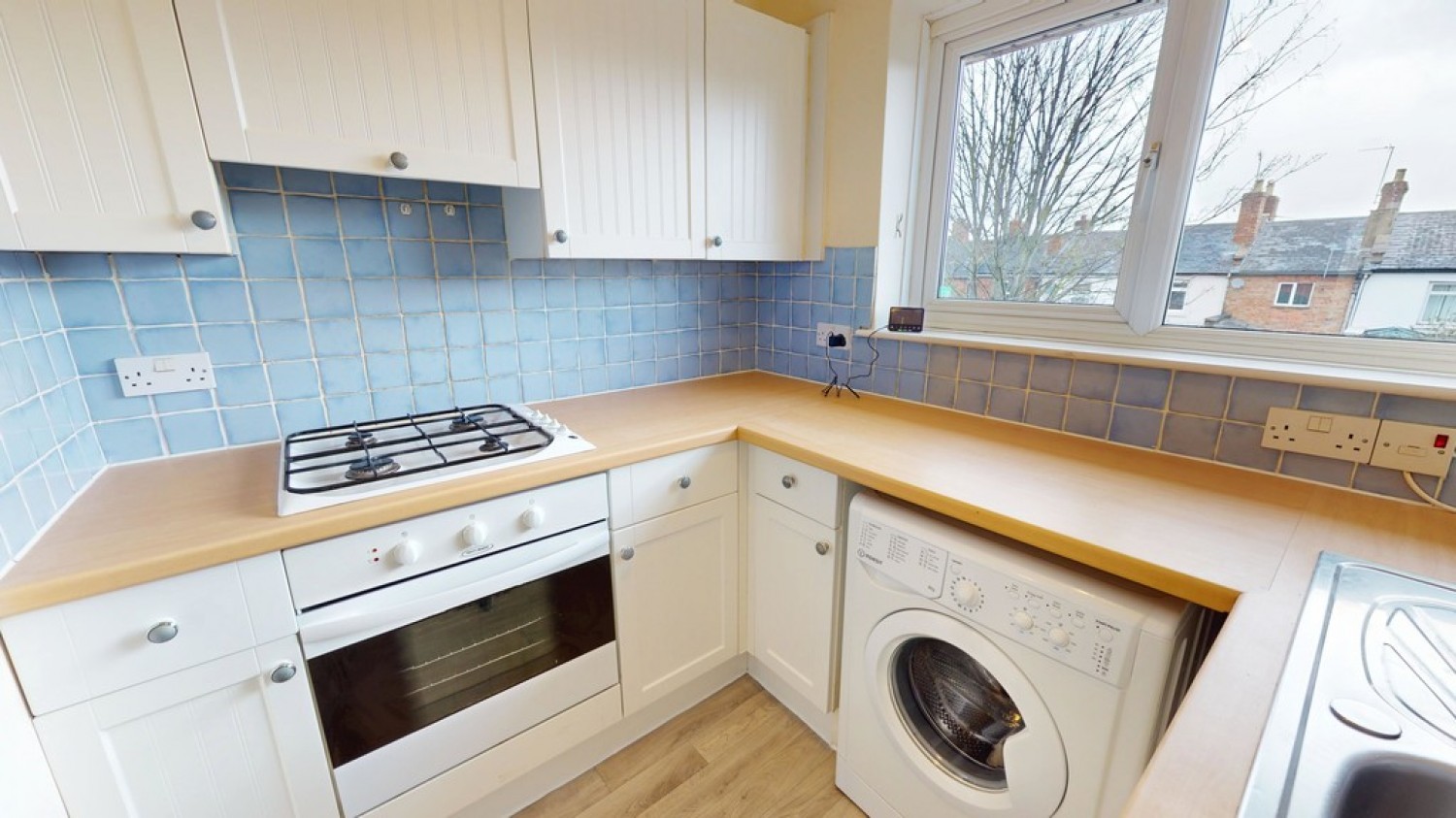 2 bedroom Flat for Letting St Georges Drive, Cheltenham