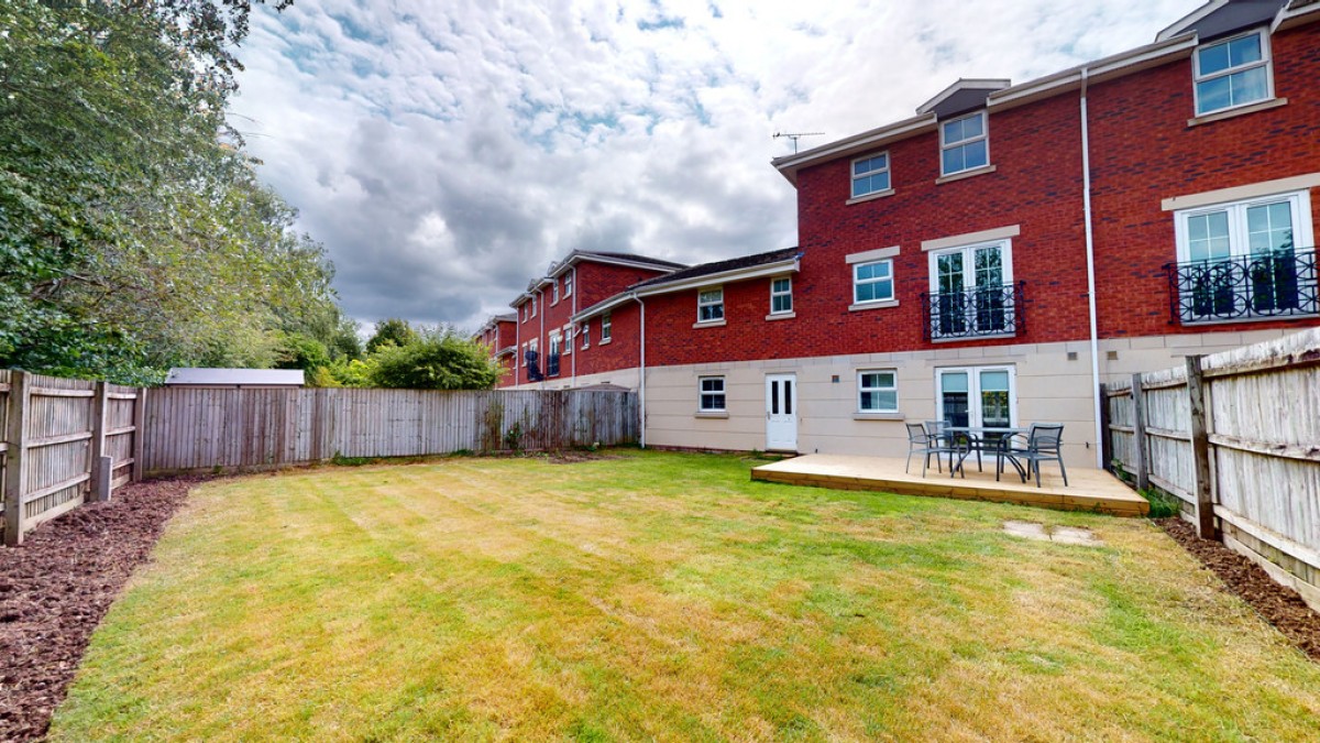 Brosnan Drive, Cheltenham