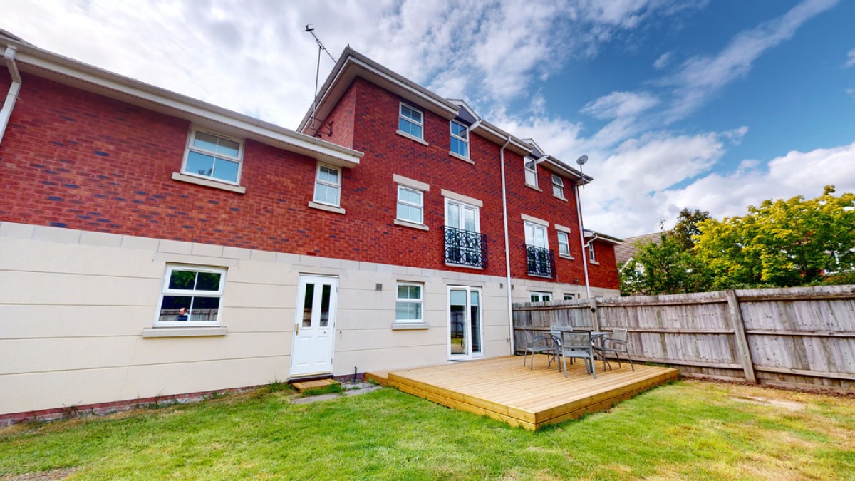 Brosnan Drive, Cheltenham