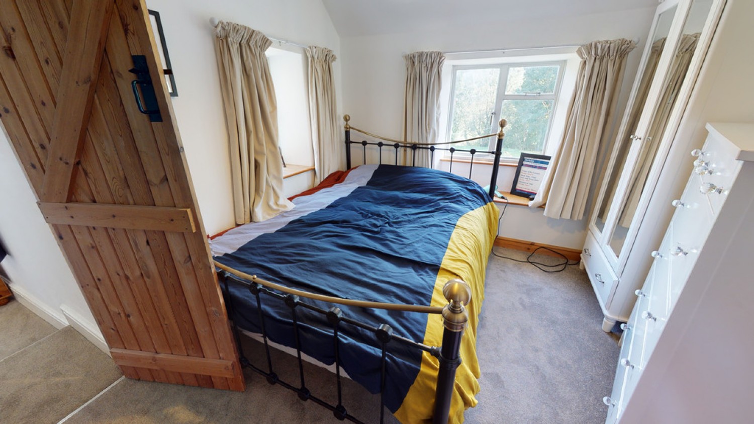 Eagle Cottages, Cheltenham Road