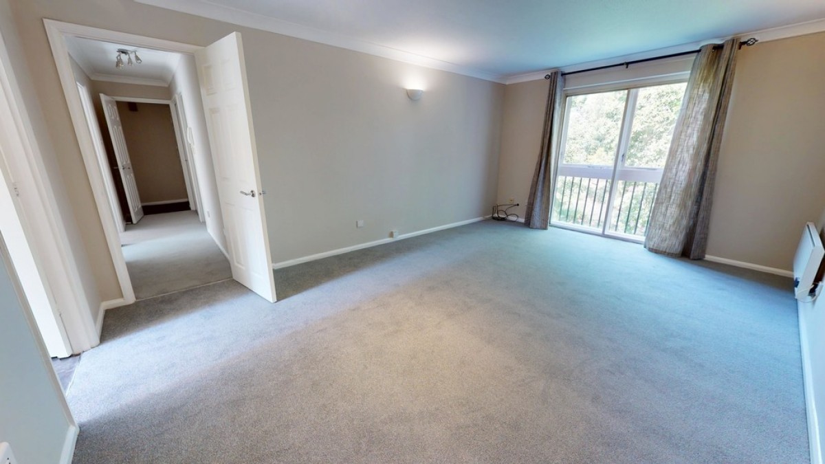 Balmoral Court, King George Close