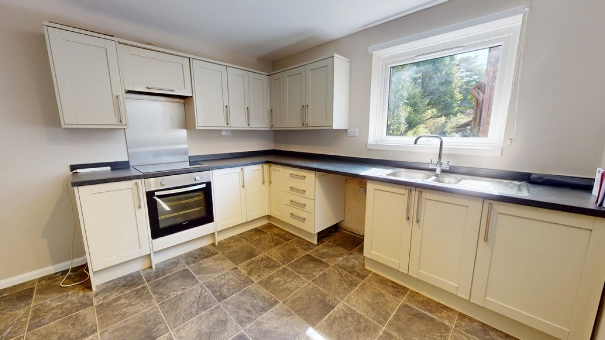 Balmoral Court, King George Close