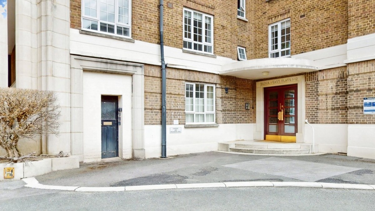 Cambray Court
