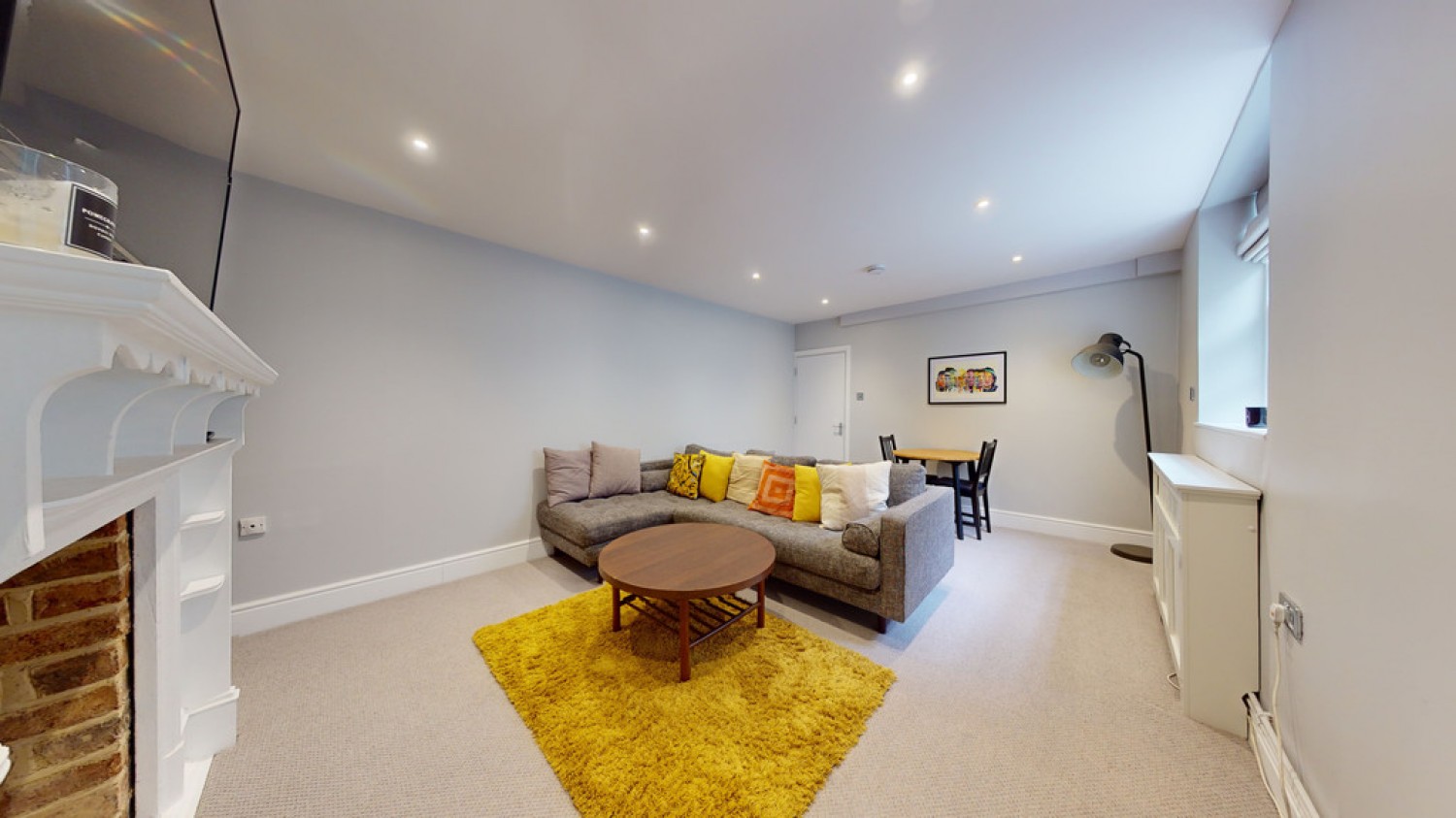 1 bedroom Flat in Suffolk Square, Cheltenham, Gloucestershire