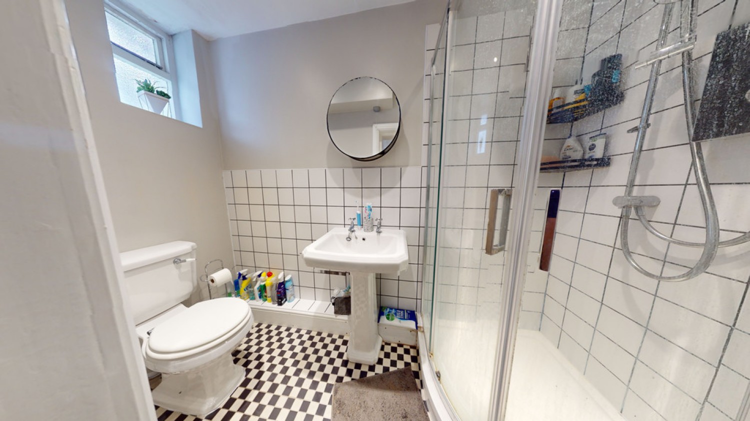 1 bedroom Flat in Suffolk Square, Cheltenham, Gloucestershire