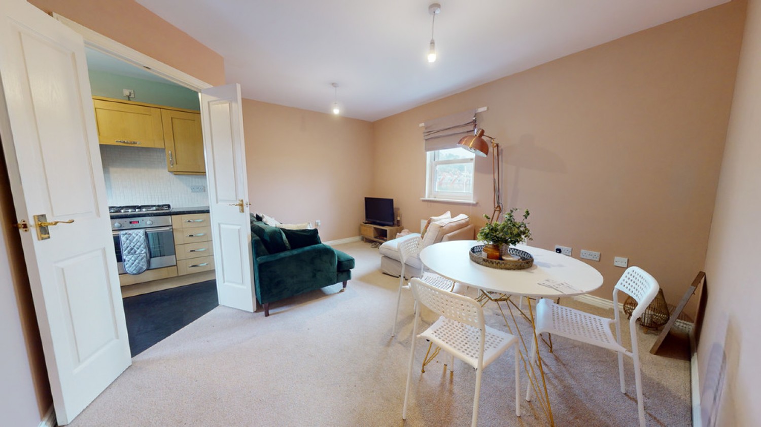 2 bedroom Flat for Letting Kempley Close, Cheltenham, Glos