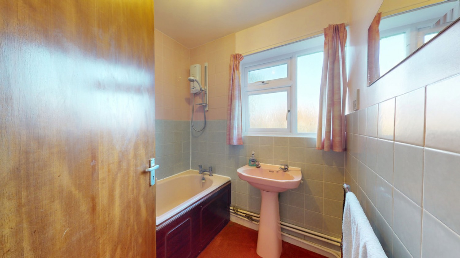 5 bedroom Bungalow for Sale Leckhampton, Cheltenham, GLoucestershire