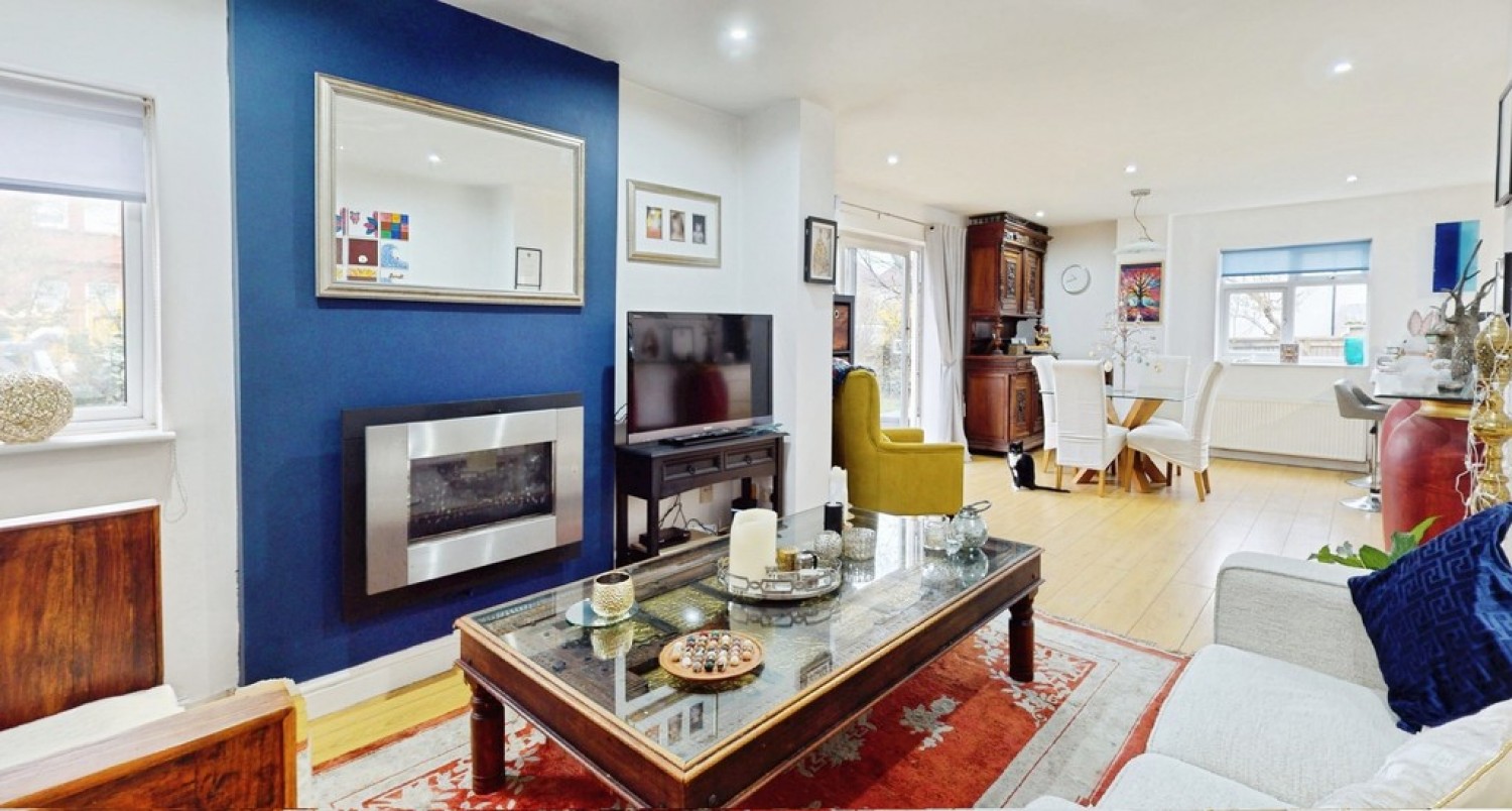 4 bedroom House for Sale Hewlett Road, Cheltenham, Gloucestershire