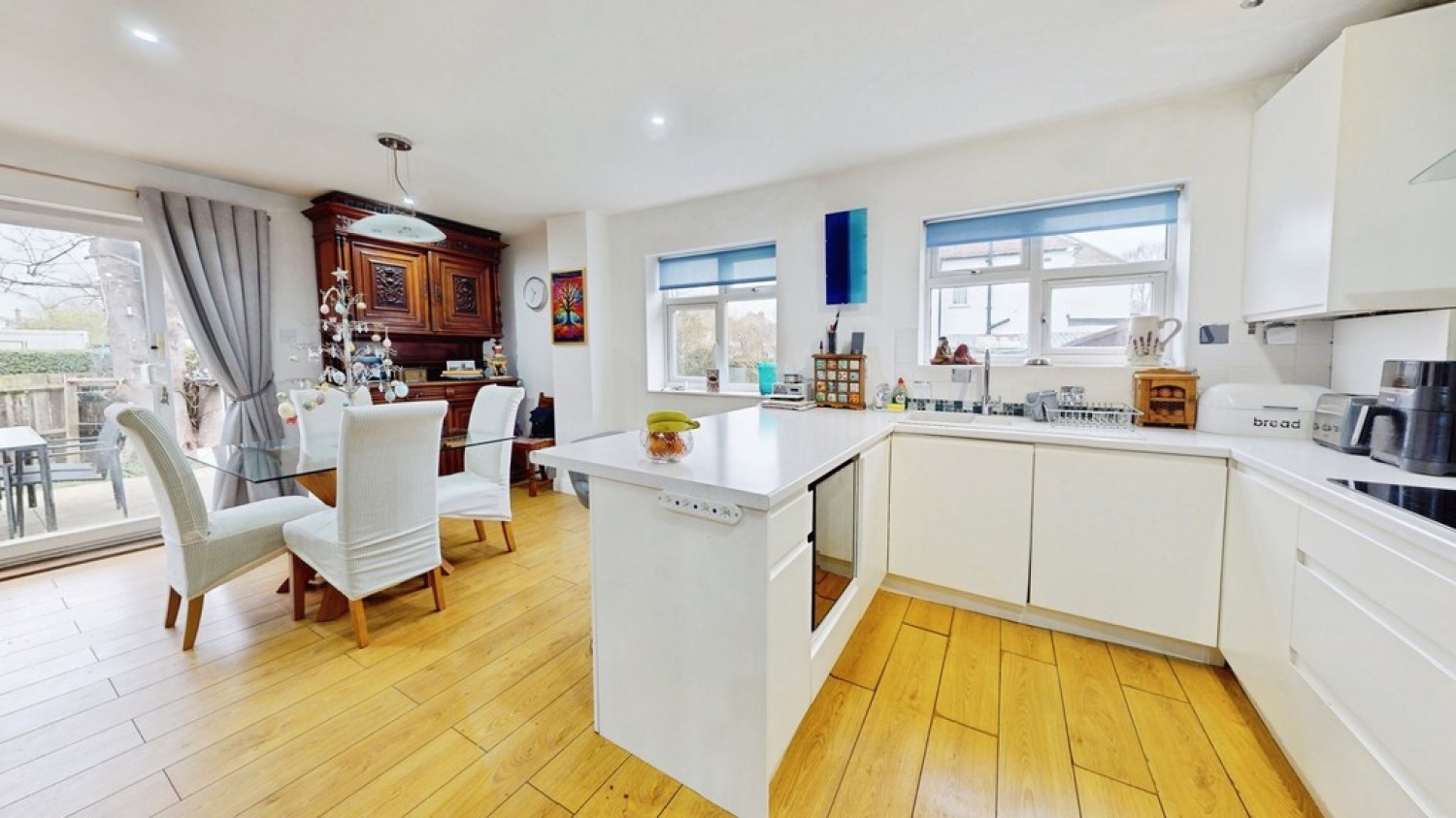 4 bedroom House for Sale Hewlett Road, Cheltenham, Gloucestershire