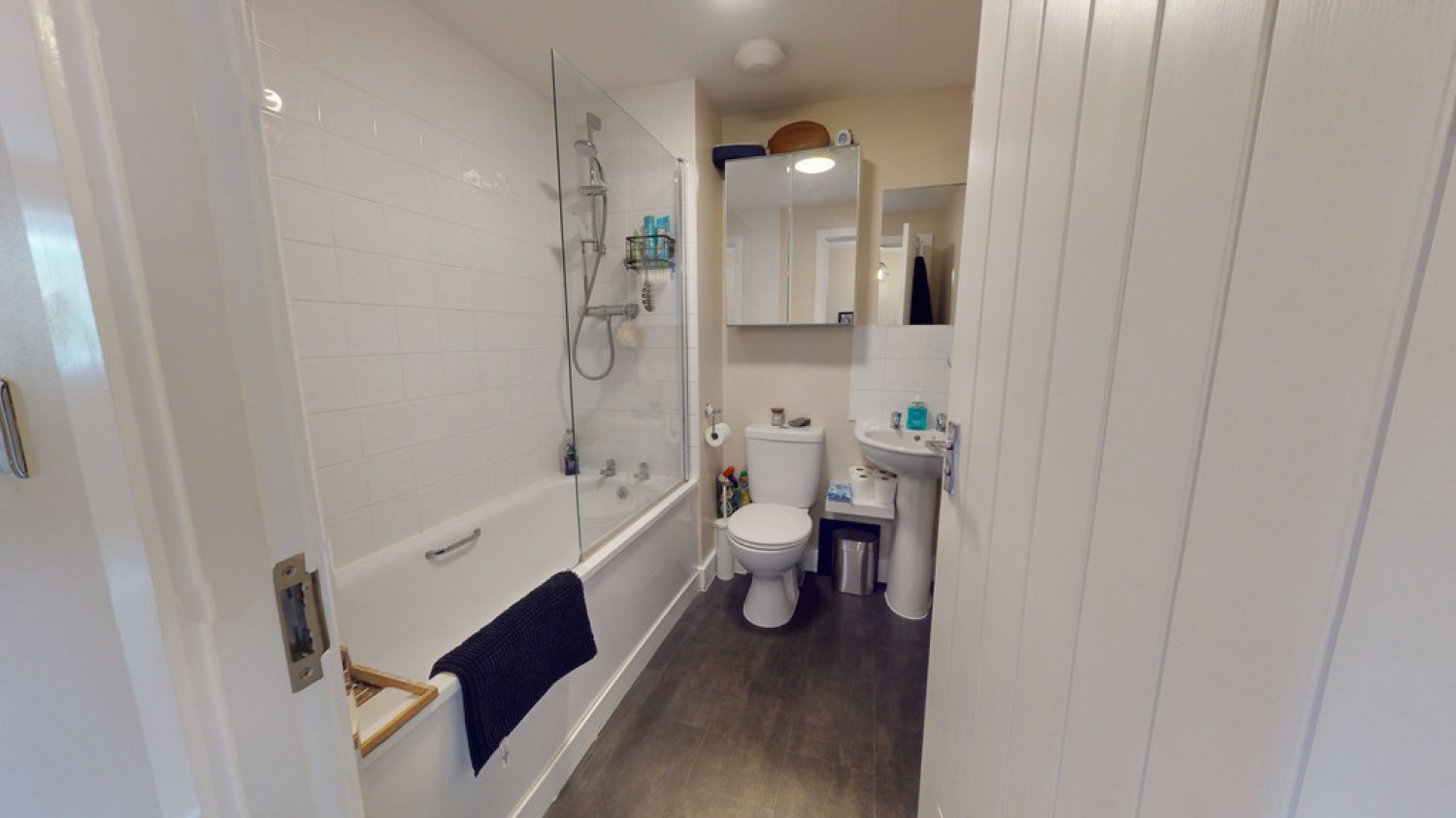 2 bedroom House for Sale Jodami Crescent, Cheltenham, Gloucestershire