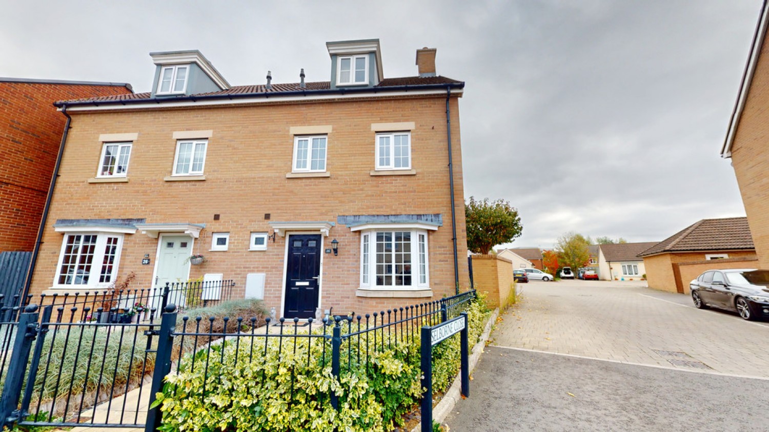 4 bedroom House for Sale Brockworth, Gloucester, Gloucestershire