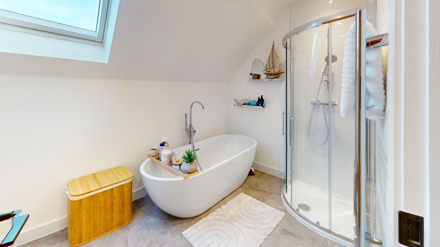 Vicarage Lane, Brockworth, Gloucestershire