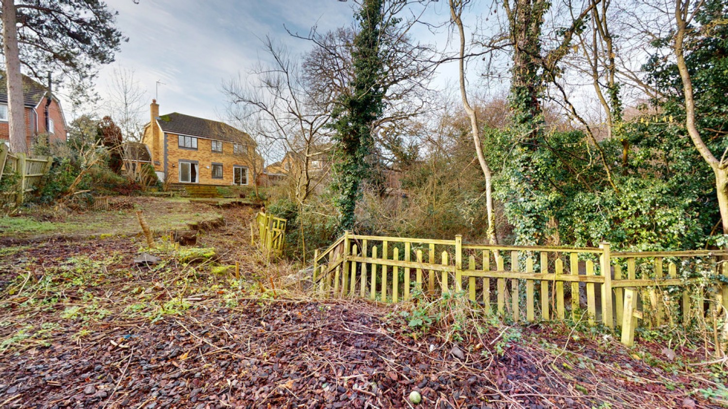 4 bedroom House for Sale Redgrove Park