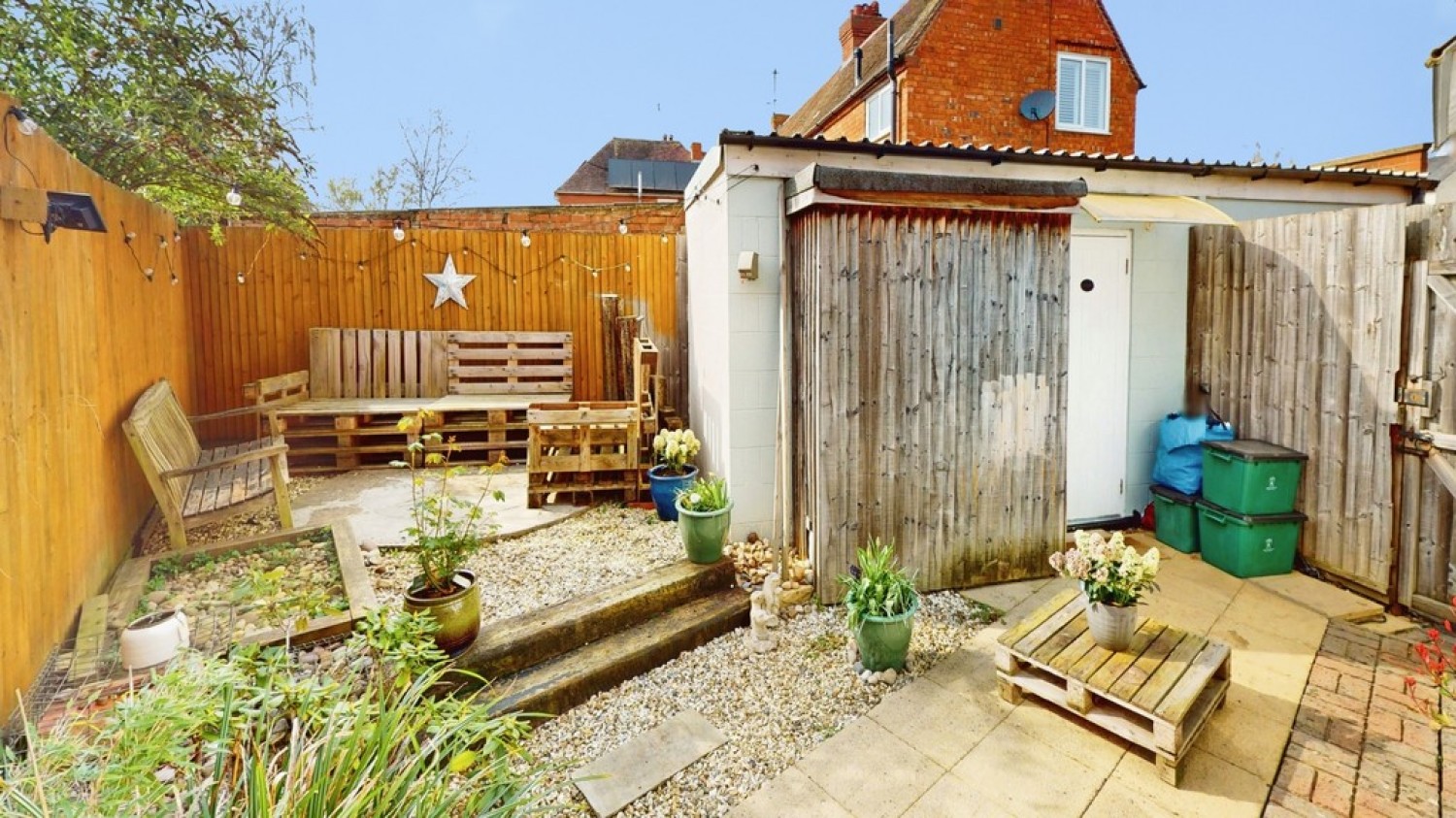 2 bedroom House for Sale St Marks, Cheltenham, Gloucestershire