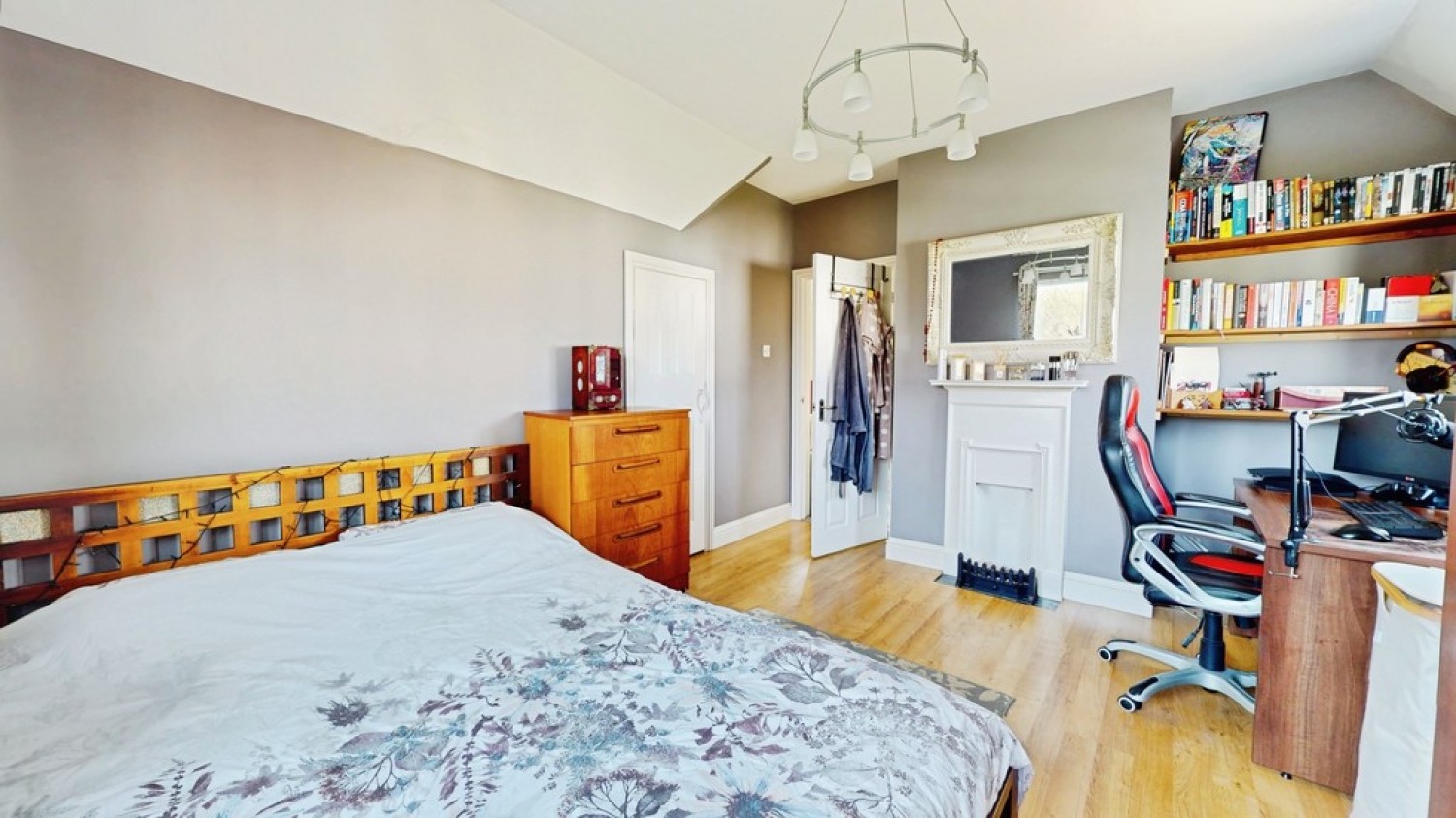 2 bedroom House for Sale St Marks, Cheltenham, Gloucestershire