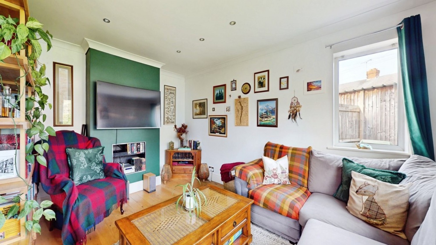 2 bedroom House for Sale St Marks, Cheltenham, Gloucestershire