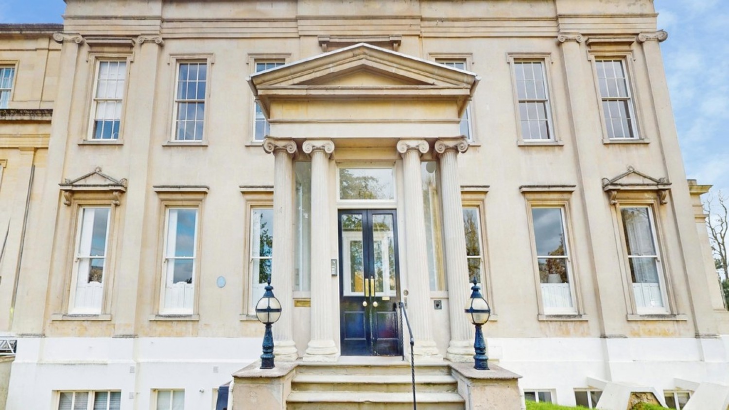 1 bedroom Flat for Sale Suffolk Square, Cheltenham, Gloucestershire