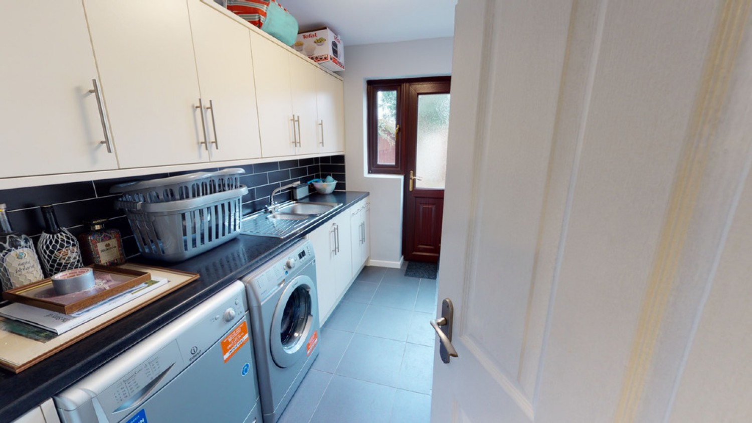 4 bedroom House in Cleevelands Drive, Cheltenham, Gloucestershire